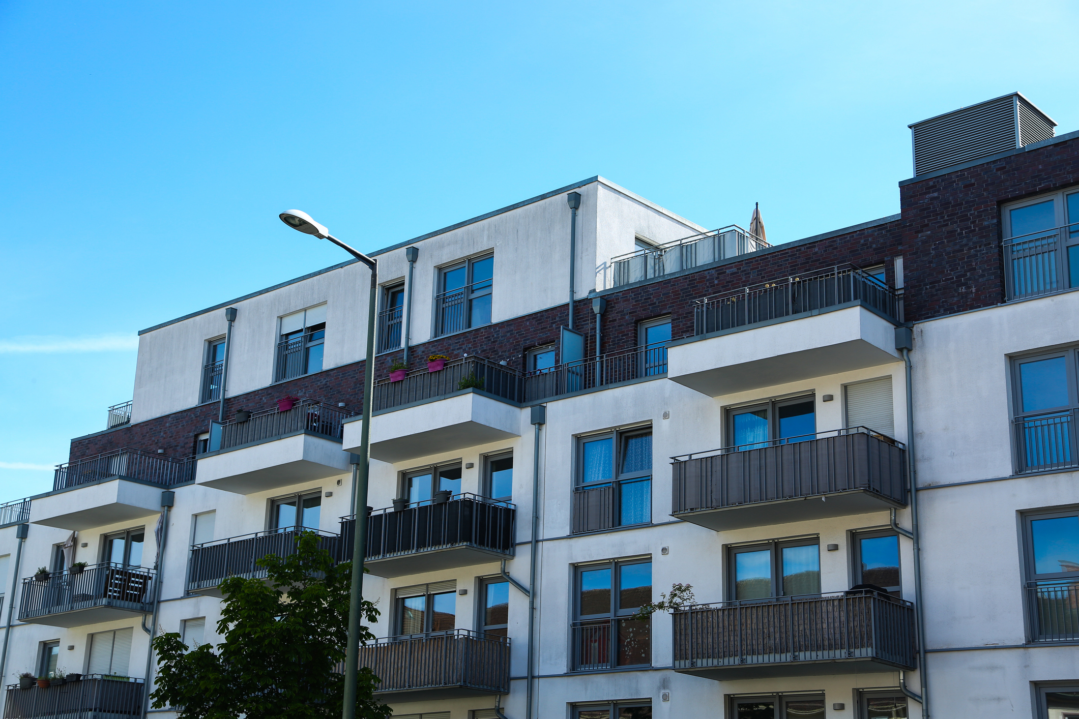 Cash Flow Goldmine: Why Short-Term Rentals Are Smart Property Investments